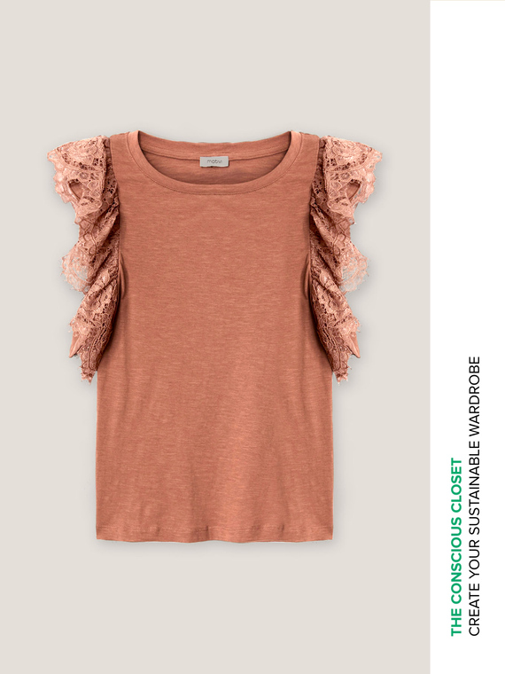 T-shirt con volant in pizzo